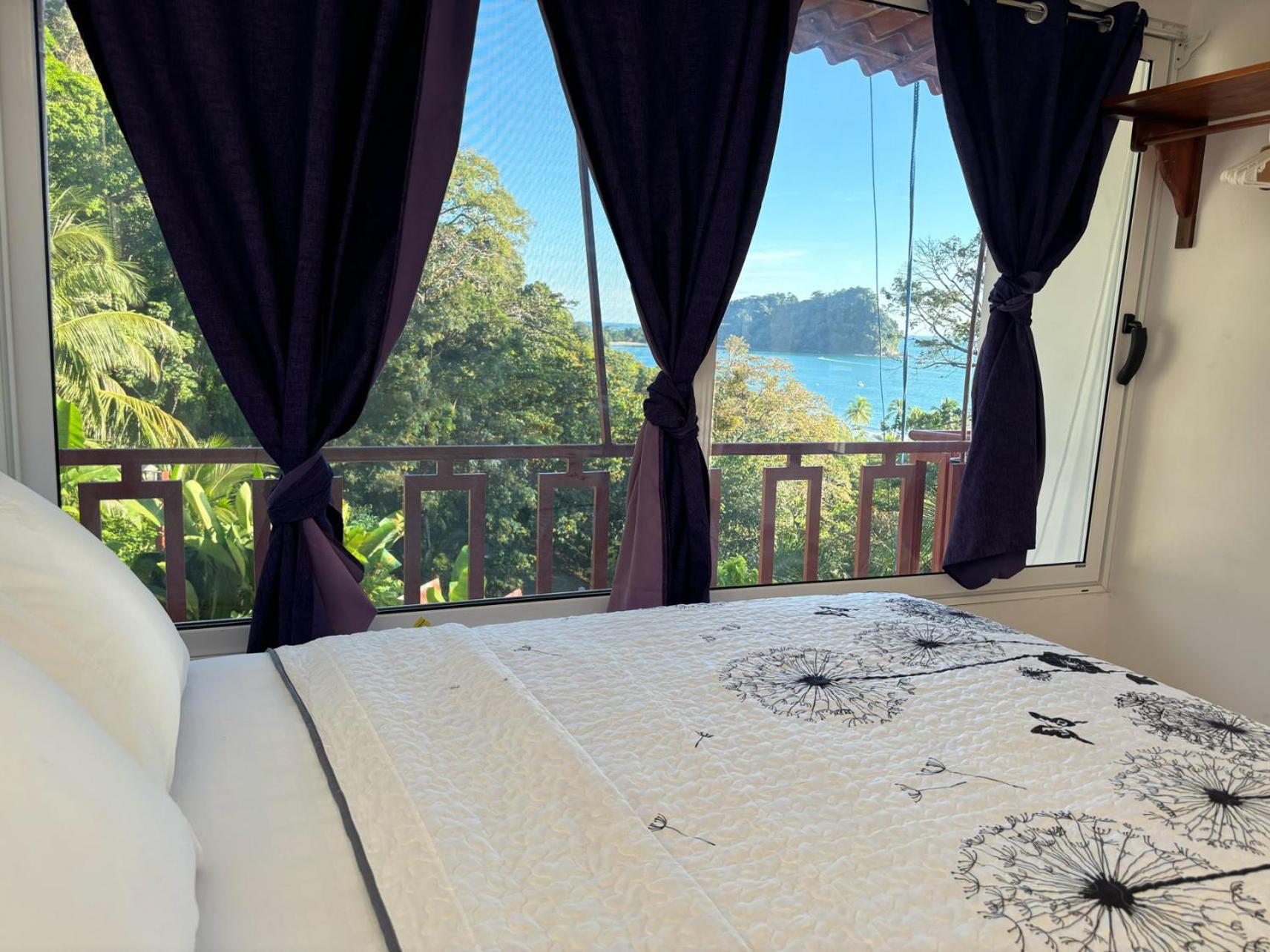 Hotel Coco Beach Manuel Antonio Exterior foto