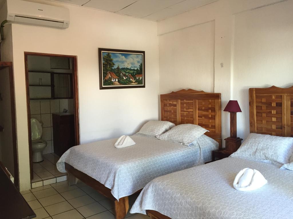 Hotel Coco Beach Manuel Antonio Exterior foto