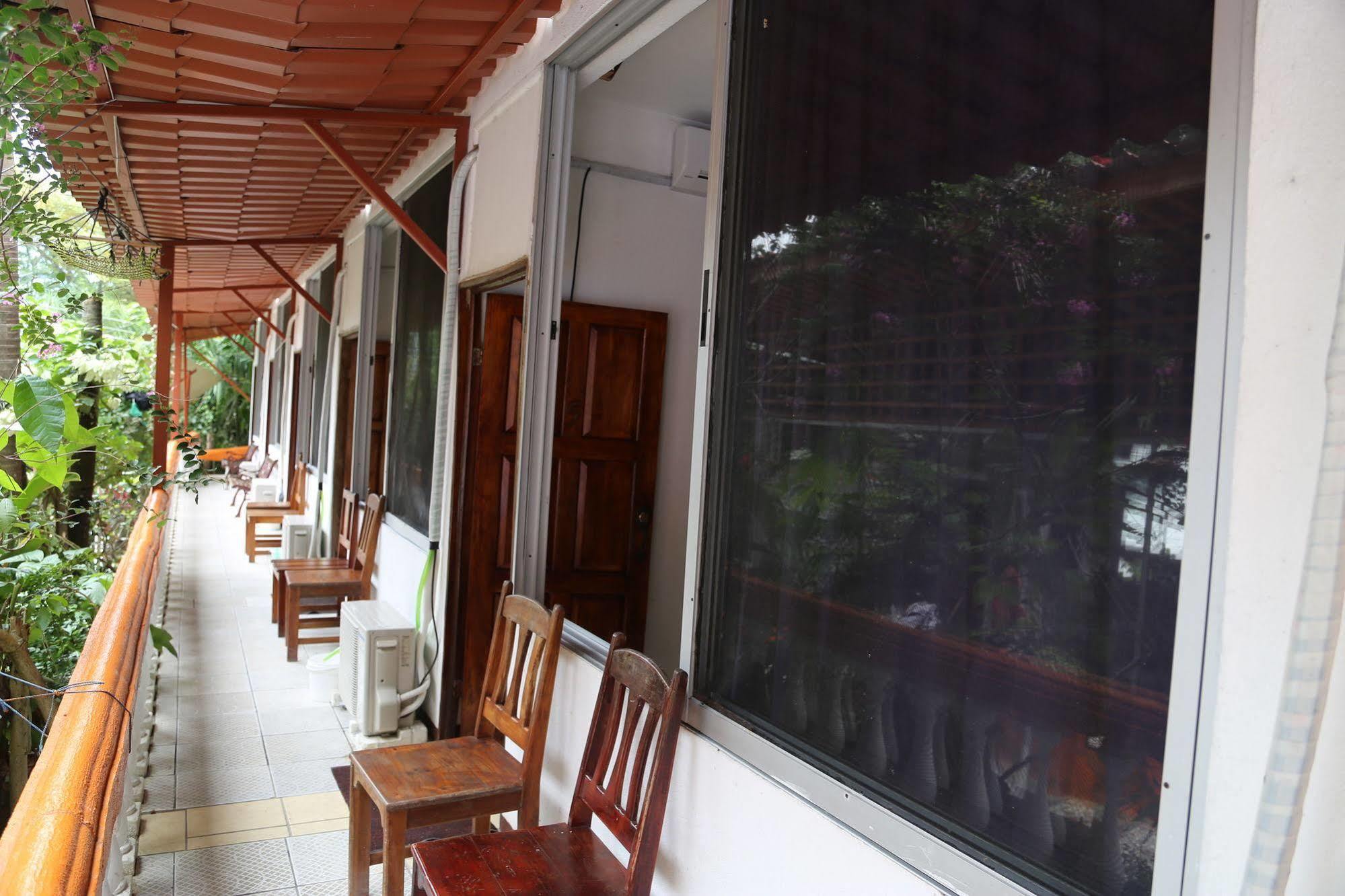 Hotel Coco Beach Manuel Antonio Exterior foto